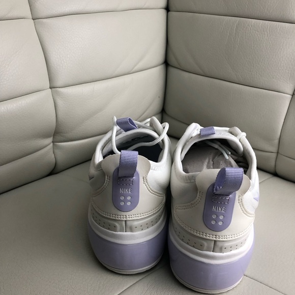 Women Nike AirMax Dia - Picture 4 of 5